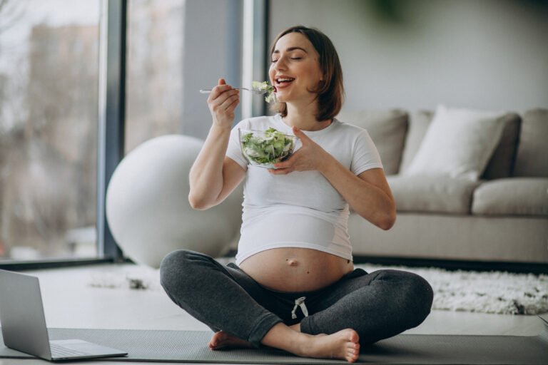 Healthy pregnancy diet chart for Indian pregnant woman including fruits, vegetables and dairy products
